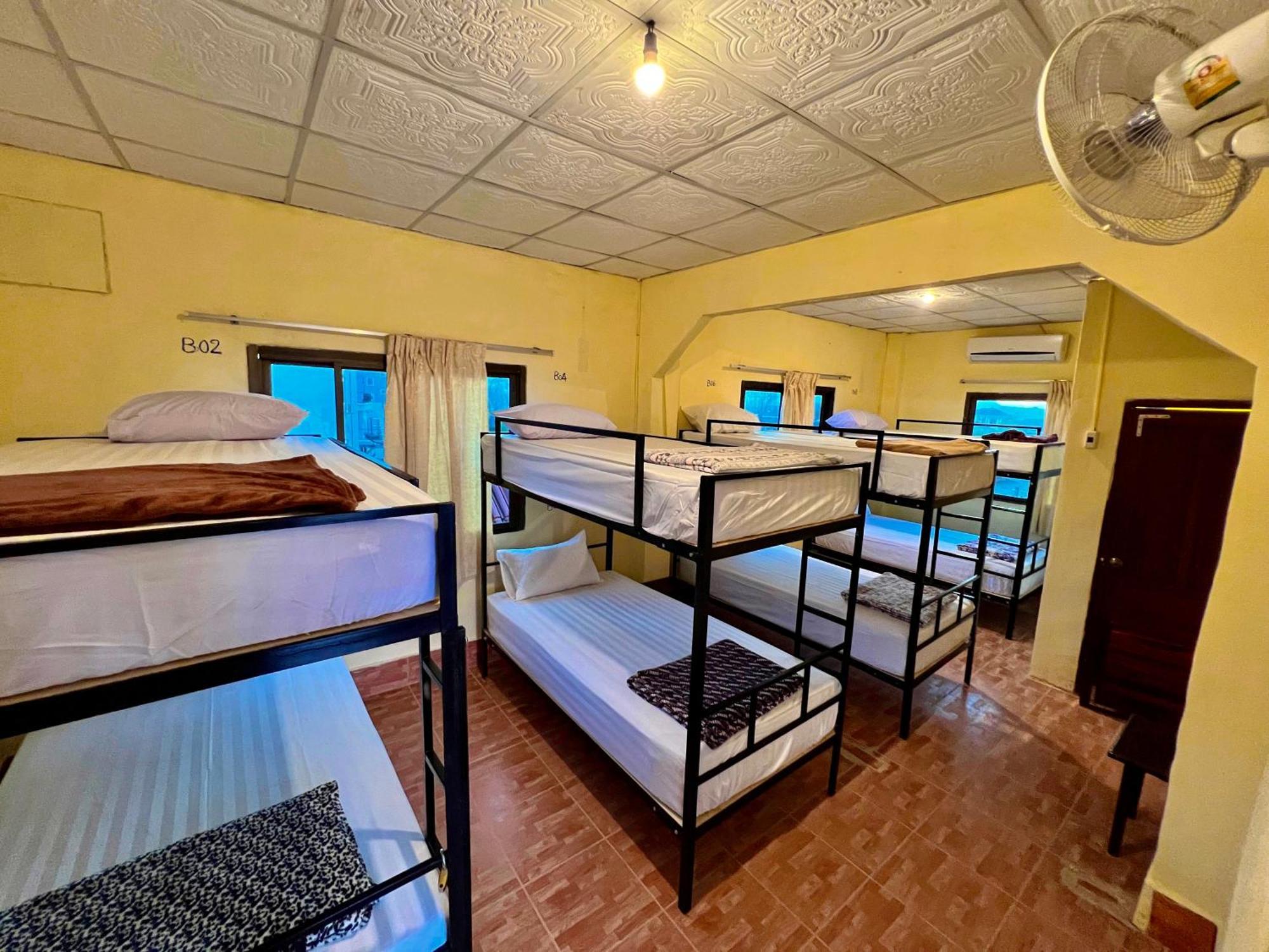 Easy Go Backpacker Hostel Ванг Виенг Екстериор снимка