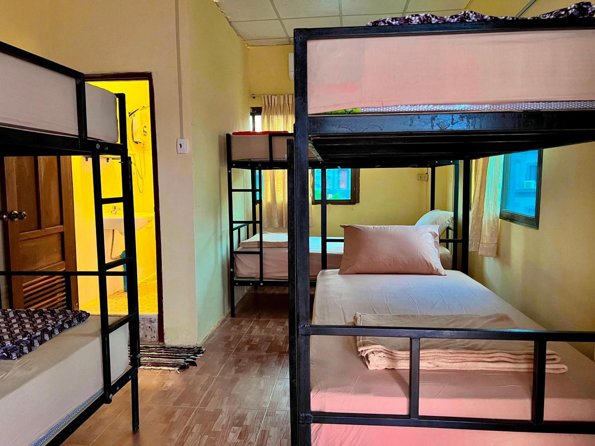 Easy Go Backpacker Hostel Ванг Виенг Екстериор снимка
