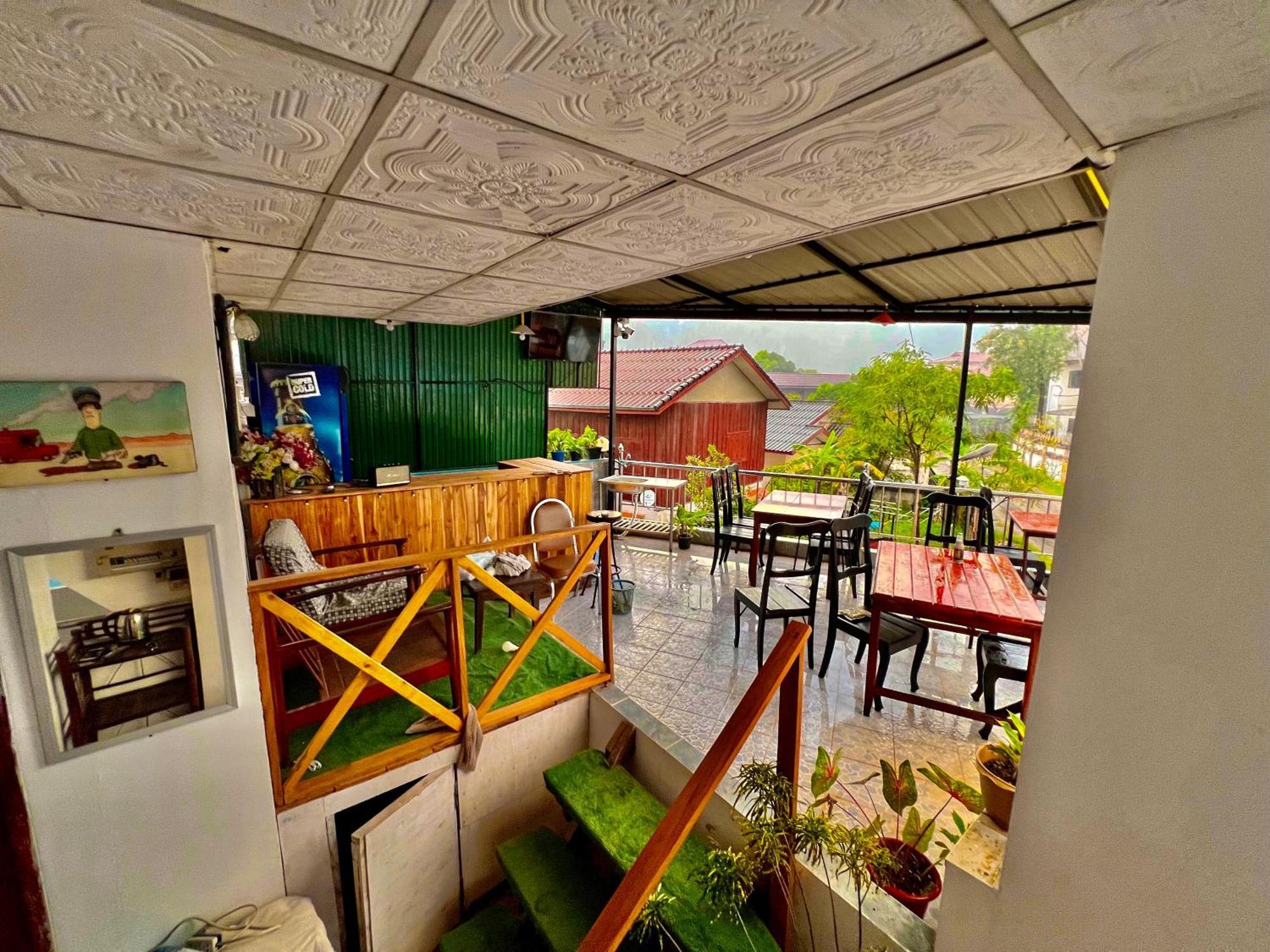 Easy Go Backpacker Hostel Ванг Виенг Екстериор снимка