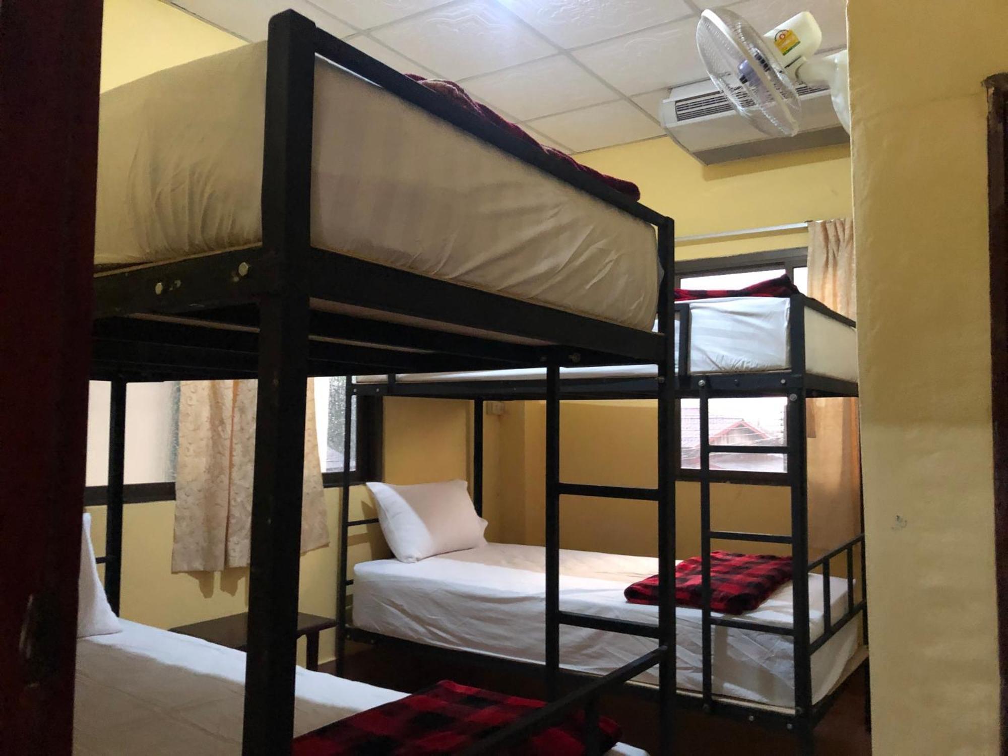 Easy Go Backpacker Hostel Ванг Виенг Екстериор снимка