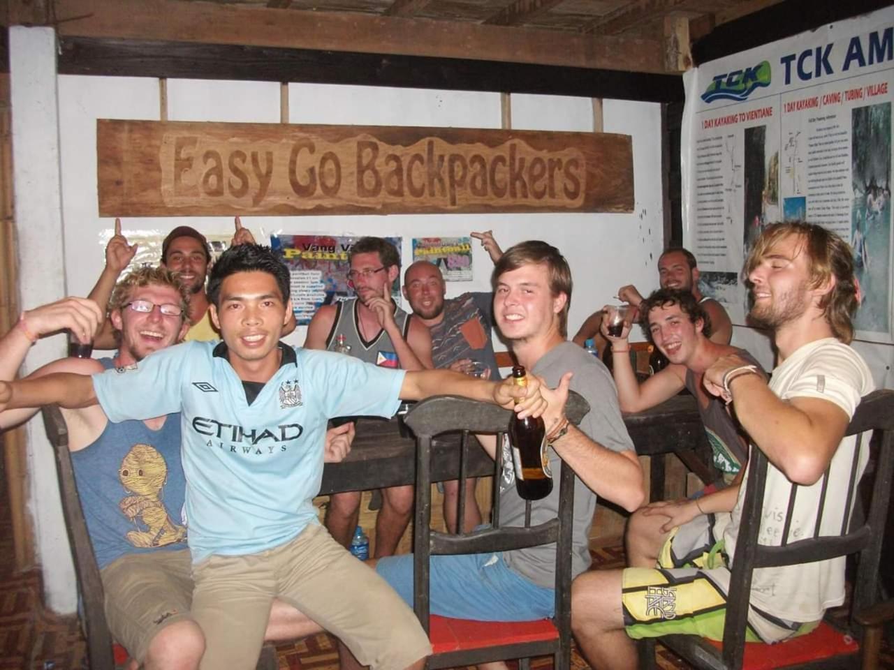 Easy Go Backpacker Hostel Ванг Виенг Екстериор снимка